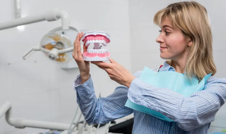 tüm ağız implant tedavisi uzun ömürlü ve kalıcıdır.