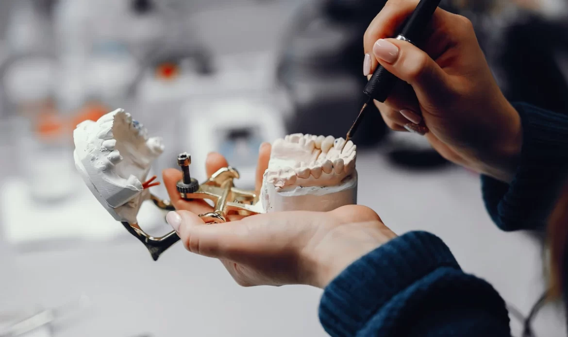 başarısız implant kendini sürekli ağrı ile belli eder.