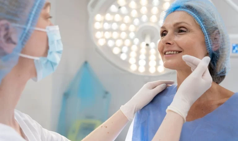 Subperiostal implant, çene kemiğinin üzerine ama diş etinin altına yerleştirilen bir diş implantı türüdür.