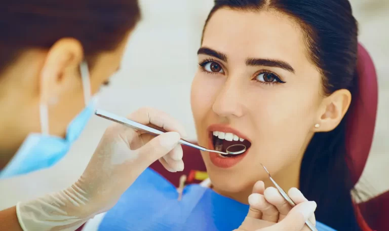 Periodontoloji, diş eti hastalıklarının tanı ve tedavisiyle ilgilenen diş hekimliği dalıdır.